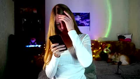 Snapshot of luna_evan chatting on 10/31/25, 09:54 luna_evan online show from 10/31/25, 09:54