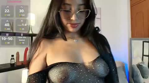 Luna Ferrer online show from 04/17/26, 08:45