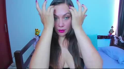 Luna Gomez online show from 04/22/26, 03:24