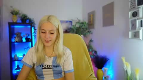 luna_grace18 online show from 06/30/26, 01:01