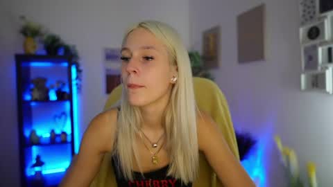 luna_grace18 online show from 07/09/26, 12:09