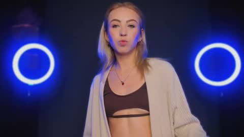 Elizabeth online show from 01/14/26, 06:19