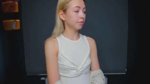 Elizabeth online show from 01/15/26, 07:02