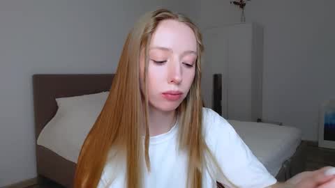 Snapshot of luna_insanity chatting on 12/09/24, 12:01 Luna online show from 12/09/24, 12:01