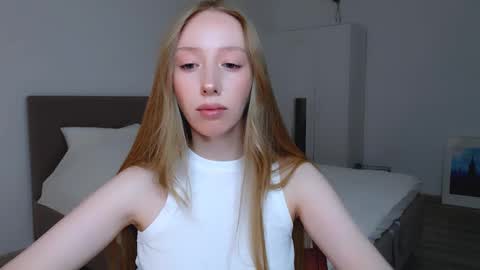 Snapshot of luna_insanity chatting on 01/11/25, 08:43 Luna online show from 01/11/25, 08:43