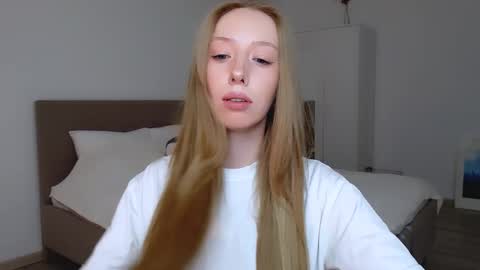 Snapshot of luna_insanity chatting on 01/13/25, 11:17 Luna online show from 01/13/25, 11:17