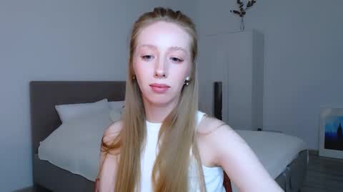 Snapshot of luna_insanity chatting on 02/15/25, 07:50 Luna online show from 02/15/25, 07:50