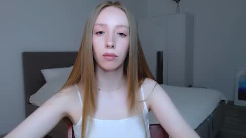 Snapshot of luna_insanity chatting on 02/17/25, 06:59 Luna online show from 02/17/25, 06:59