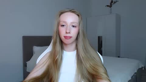 Snapshot of luna_insanity chatting on 09/13/25, 07:02 Luna online show from 09/13/25, 07:02