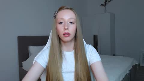 Snapshot of luna_insanity chatting on 09/16/25, 08:32 Luna online show from 09/16/25, 08:32