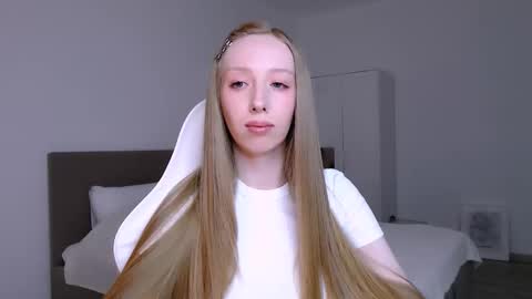 Snapshot of luna_insanity chatting on 02/08/26, 08:23 Luna online show from 02/08/26, 08:23