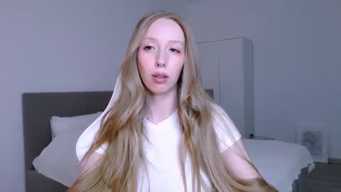 Snapshot of luna_insanity chatting on 02/13/26, 09:00 Luna online show from 02/13/26, 09:00