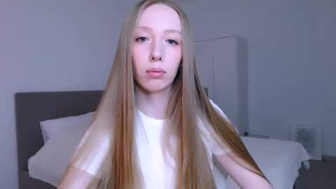 Snapshot of luna_insanity chatting on 02/24/26, 08:51 Luna online show from 02/24/26, 08:51