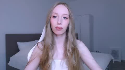 Luna online show from 03/21/26, 09:18