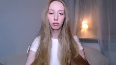 Snapshot of luna_insanity chatting on 06/12/26, 10:52 Luna online show from 06/12/26, 10:52