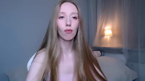 Snapshot of luna_insanity chatting on 06/19/26, 09:51 Luna online show from 06/19/26, 09:51