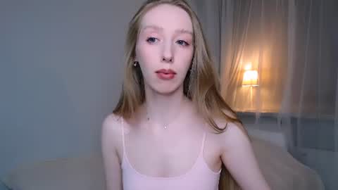 Snapshot of luna_insanity chatting on 07/19/26, 10:46 Luna online show from 07/19/26, 10:46