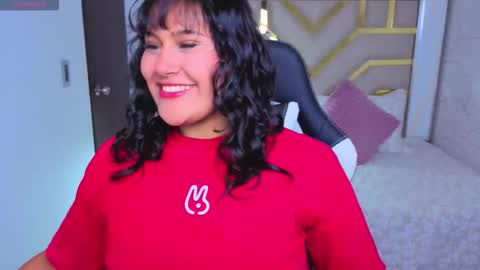 Luna  Jonez  online show from 12/18/25, 11:27