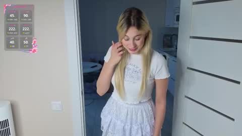 Olivia online show from 11/23/25, 10:59