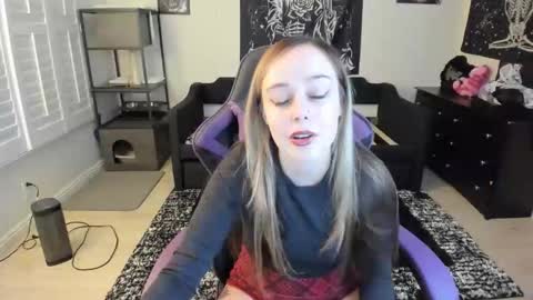 Luna online show from 01/05/26, 10:13