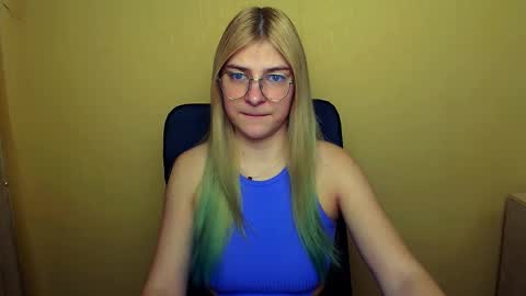 Luna online show from 02/06/25, 09:11