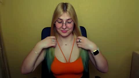 Luna online show from 02/07/25, 12:06