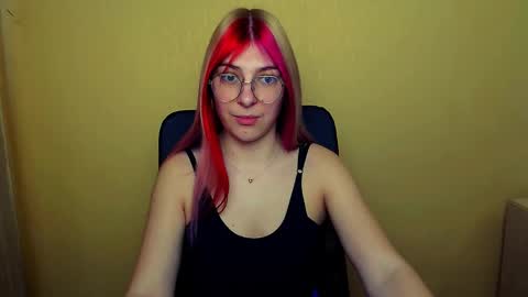 Luna online show from 02/20/25, 09:11