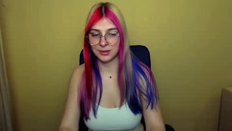 Luna online show from 03/01/25, 07:19