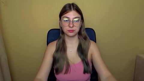 Luna online show from 09/13/25, 08:14