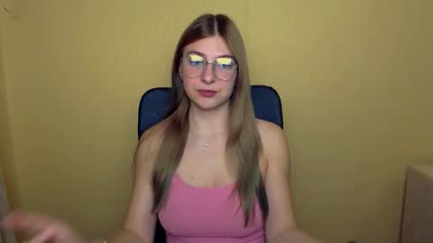 Luna online show from 09/29/25, 08:19