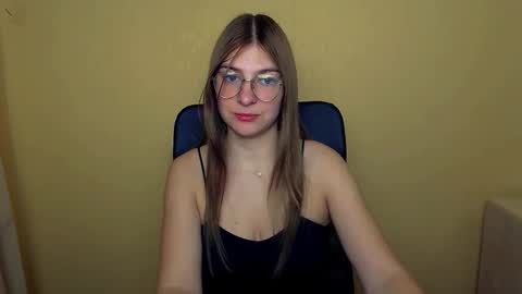 Luna online show from 10/13/25, 08:47