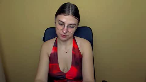 Luna online show from 11/07/25, 10:04