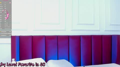 Snapshot of luna_monroe_ chatting on 01/17/25, 01:35 online show from 01/17/25, 01:35