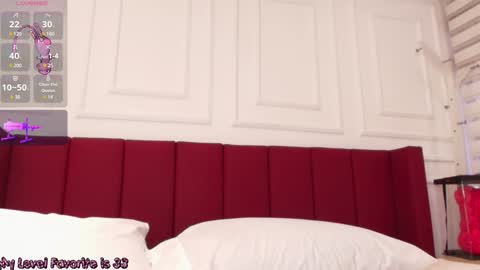 Snapshot of luna_monroe_ chatting on 02/06/25, 01:54 online show from 02/06/25, 01:54