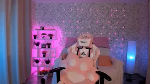 Lina  online show from 03/12/25, 07:02