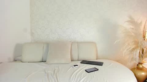 Snapshot of luna_noirxx chatting on 02/16/26, 09:22 Luna online show from 02/16/26, 09:22