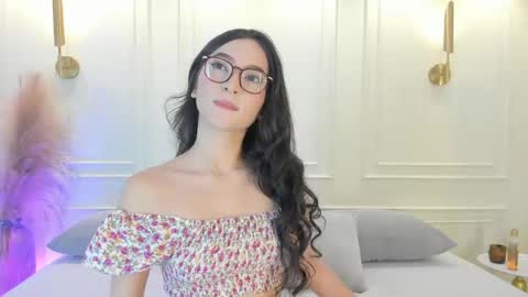 Luna online show from 06/06/26, 11:20