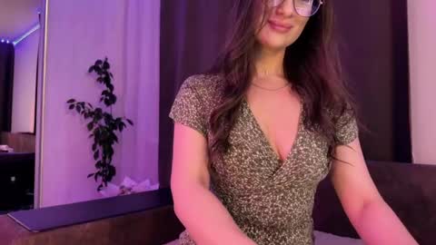 Snapshot of luna_raee chatting on 04/30/26, 05:08 luna_raee online show from 04/30/26, 05:08