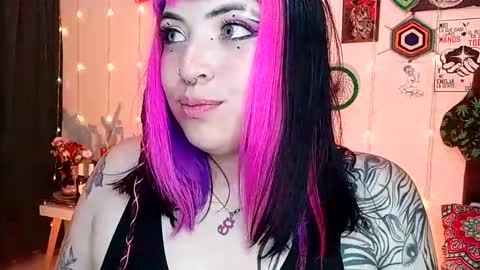 MISS LUNA  online show from 01/05/25, 07:07