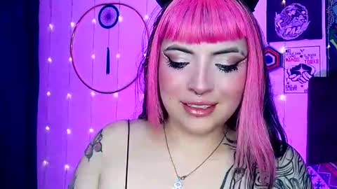 MISS LUNA  online show from 01/24/25, 05:53