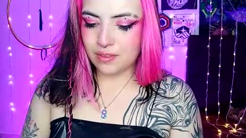 MISS LUNA  online show from 02/03/25, 10:11