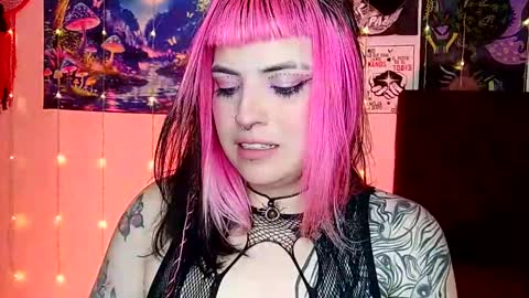 MISS LUNA  online show from 03/05/25, 08:10