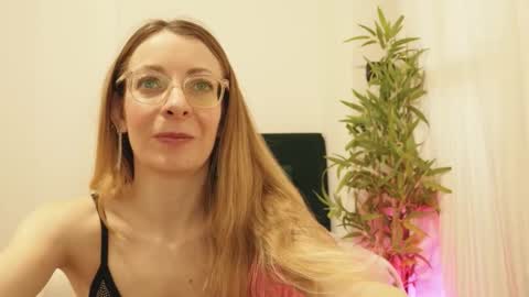 Luna Riva online show from 01/19/26, 09:24