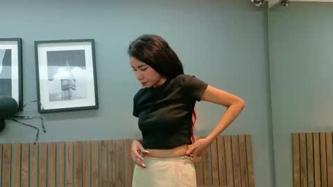 LUNA  online show from 11/06/25, 01:34