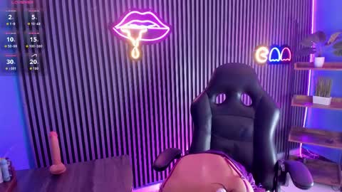 Luna Rosse  online show from 04/15/26, 02:13