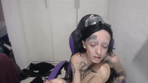 Luna online show from 01/02/25, 04:35