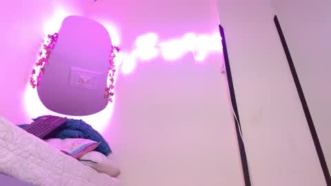 Luna Rougets online show from 03/17/26, 01:58