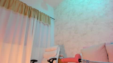 Luna online show from 03/01/26, 11:34