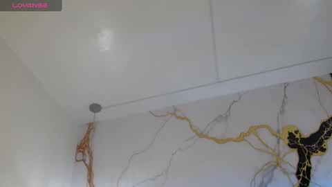 luna online show from 11/08/25, 11:43