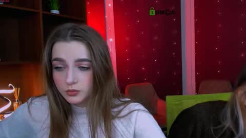 Luna online show from 11/18/25, 05:45